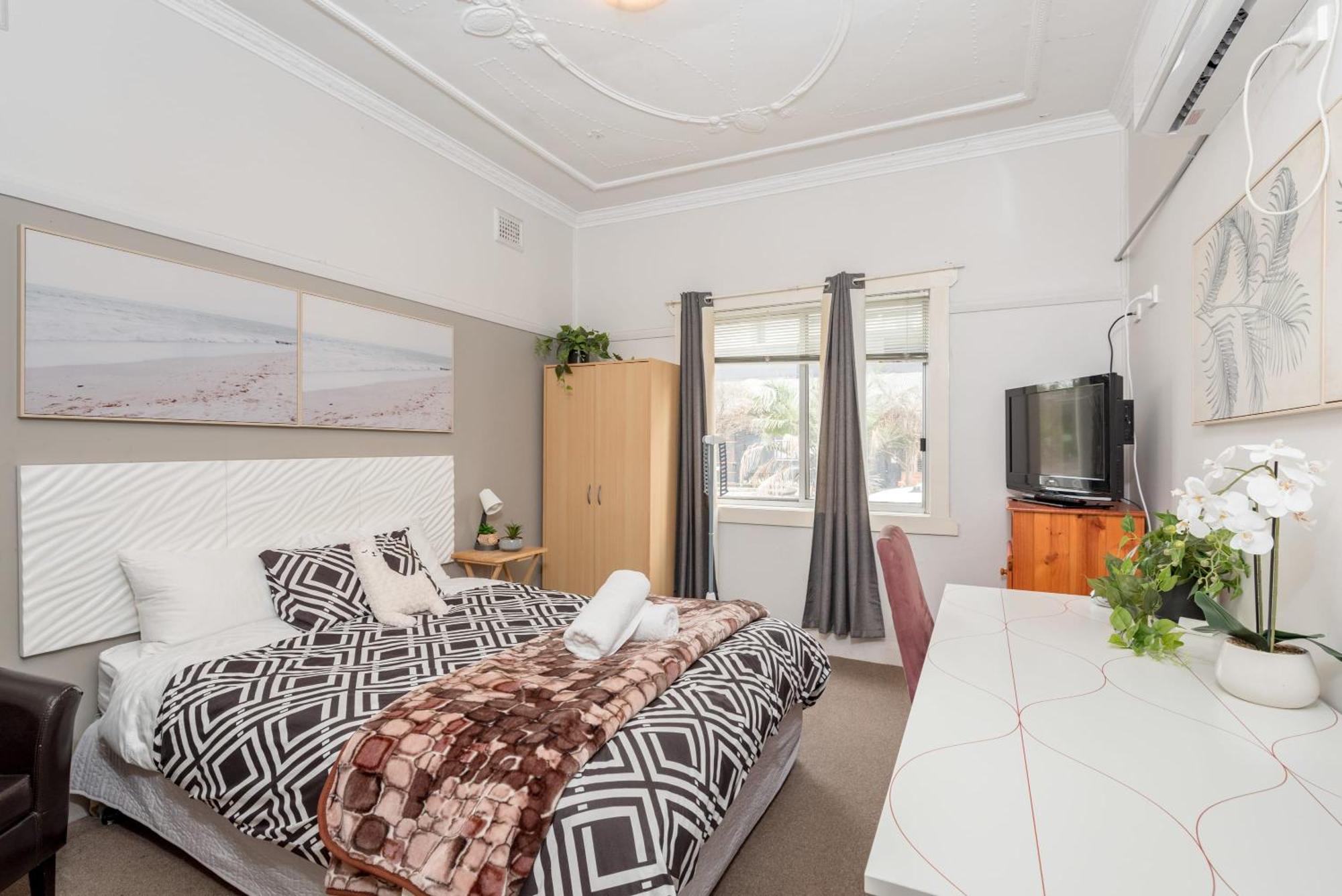 Affittacamere Comfy Ensuite Queen - Nearby Airport *